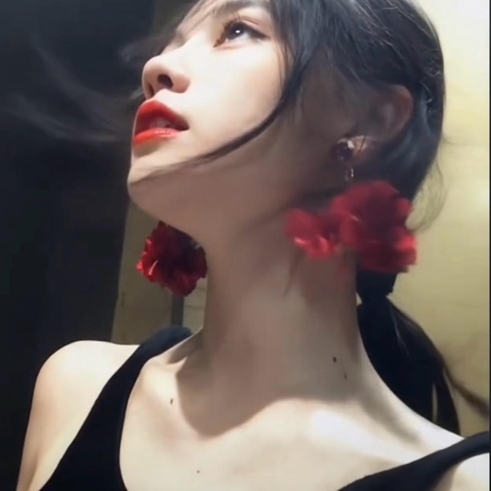 柠檬不萌但很酸