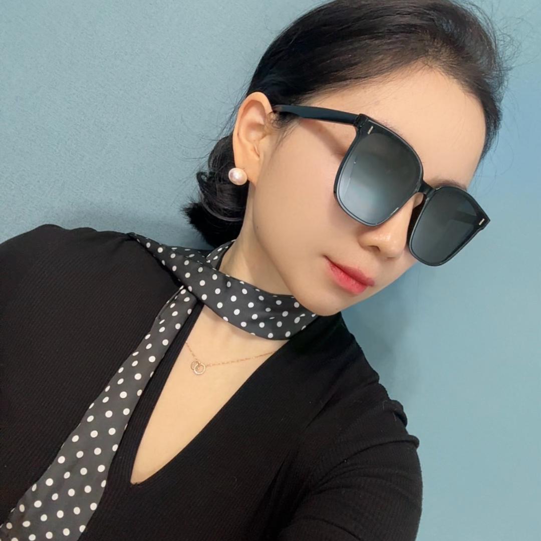 娜娜气质女装工厂直发