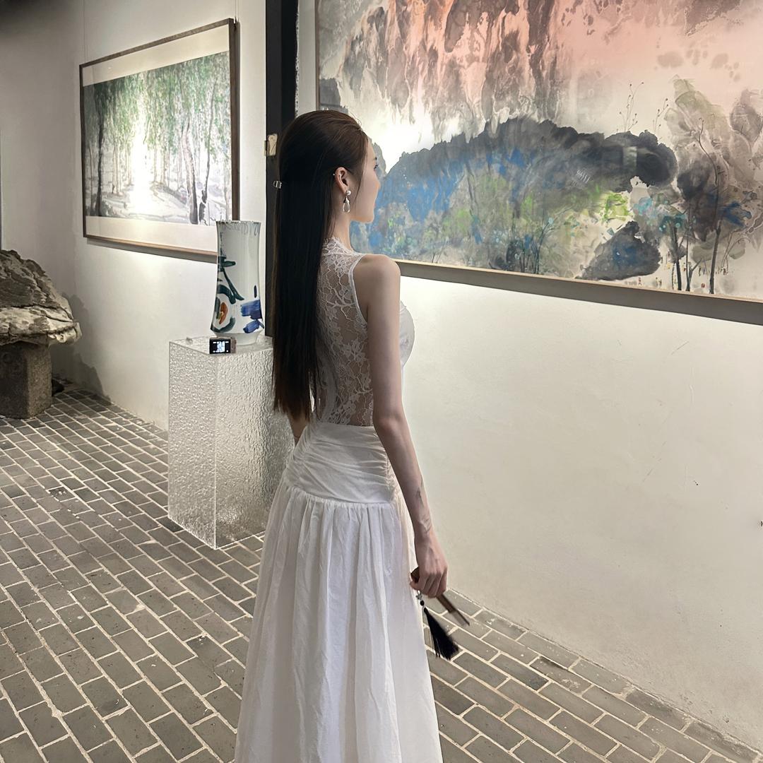 杜松混合茉莉的风