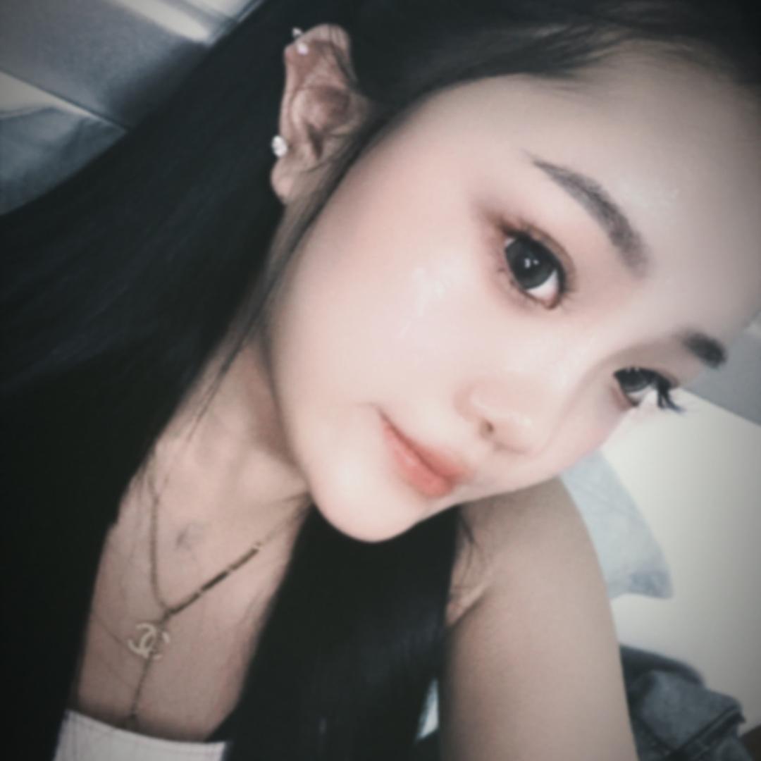 阿  笑 🎀