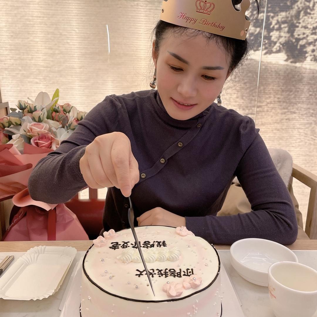 魅肌蝶中老年美容护肤店(二七区京广路店)