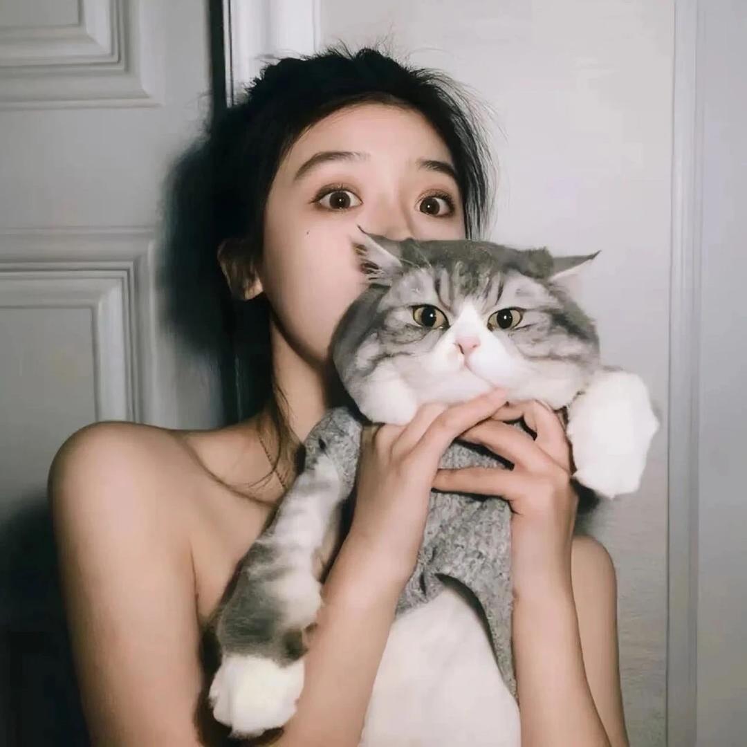 小小花💛🩷❤️🧡💚💙💜🩵