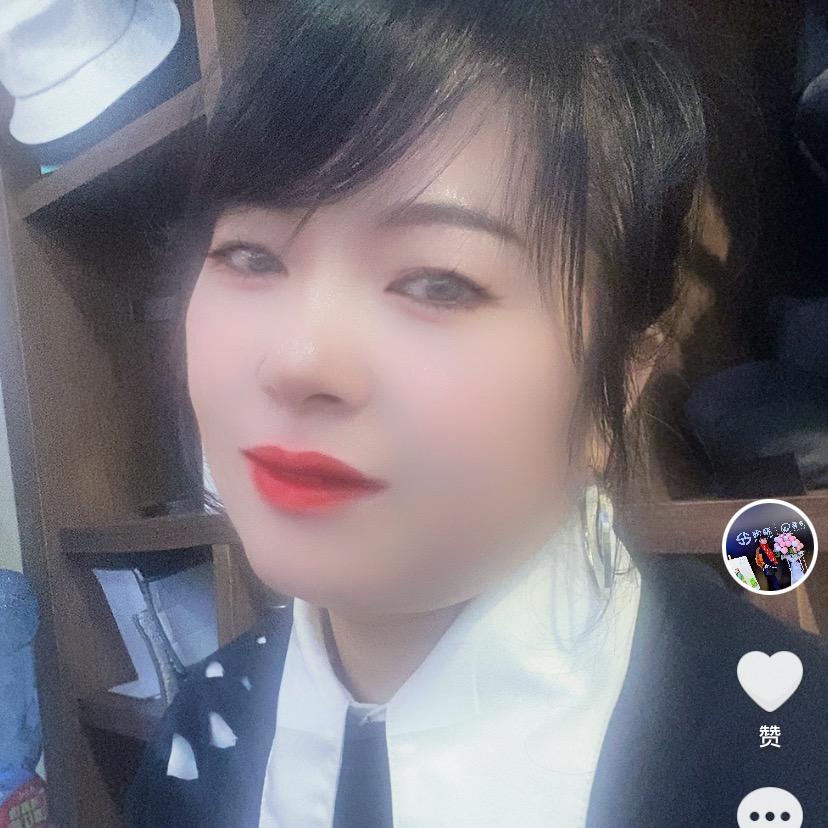 艾米艾门，暖晞&吾未童装品牌专柜