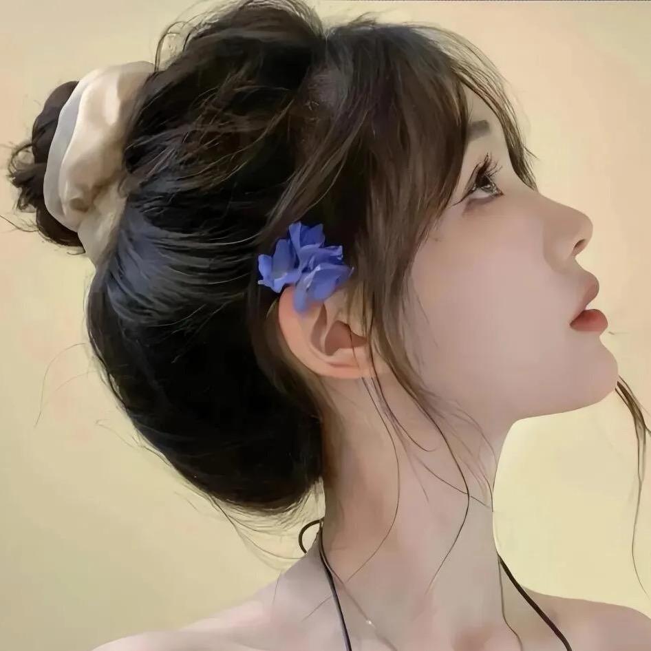 小菲爱穿搭