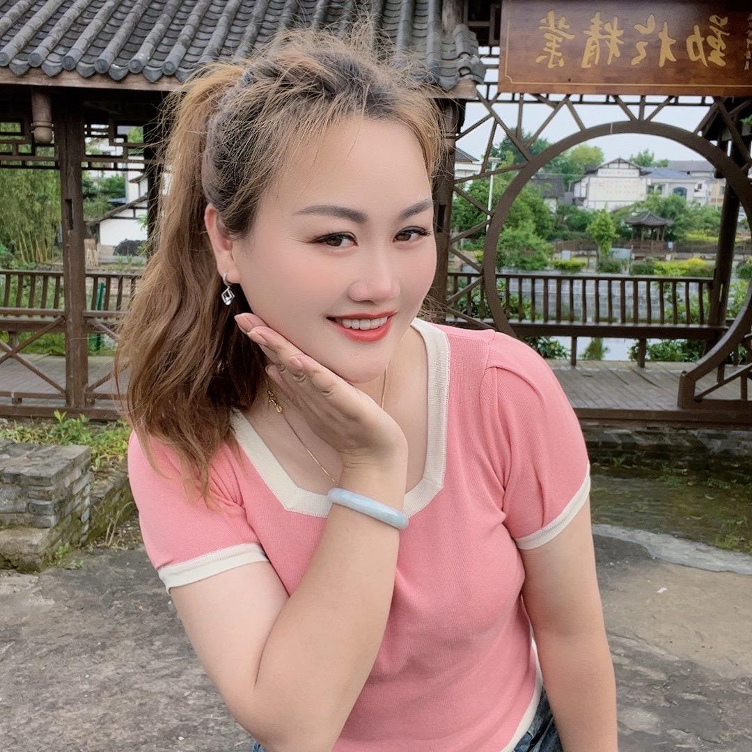 垫江最皮的婆娘、静静
