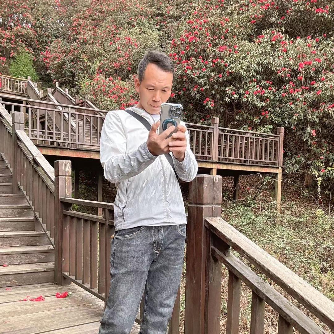 户外追蜂人梅哥
