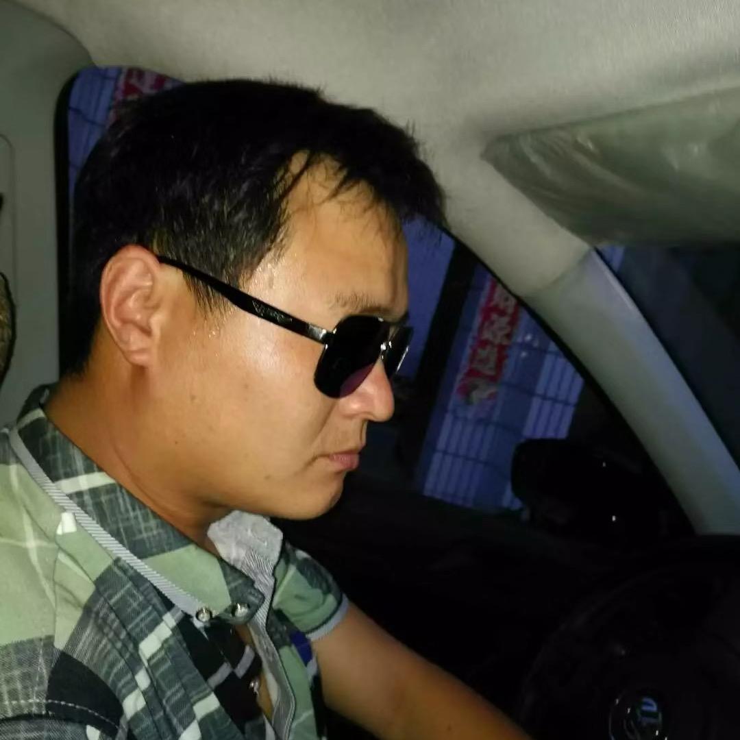 薛文彬