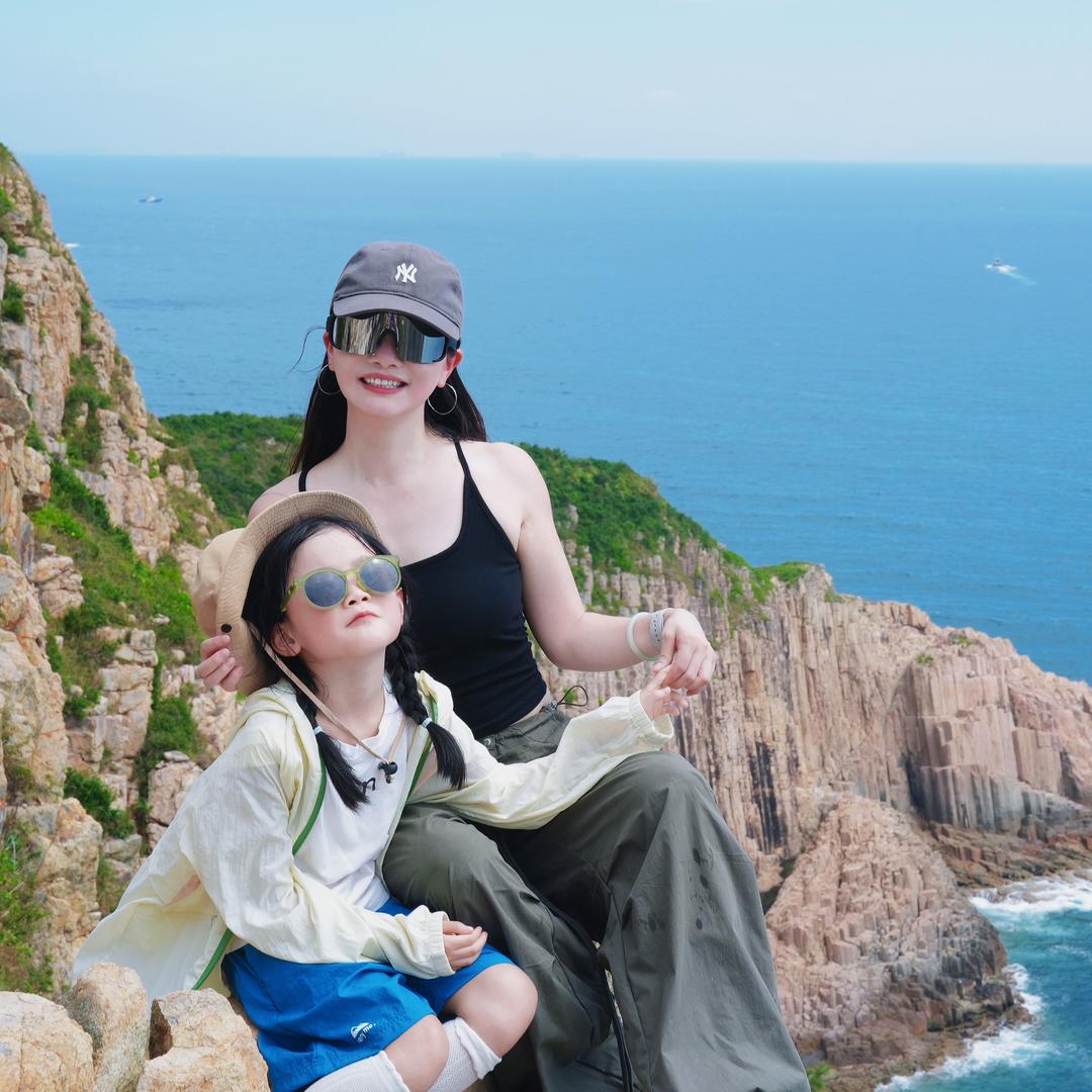 八颗牙齿晒太阳