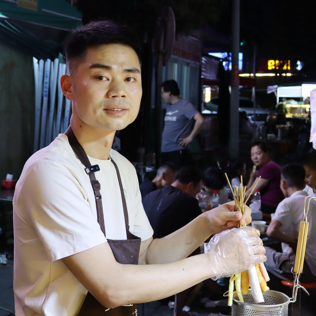 只会做麻辣烫的伟宁