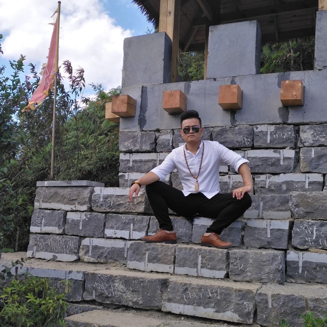 ↖(^ω^)↗小❸♂™