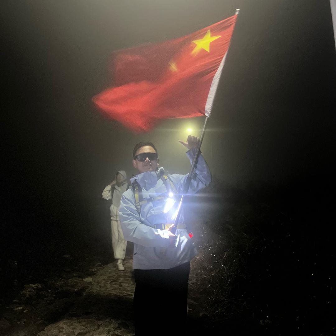 撒野计划户外俱乐部-旭旭