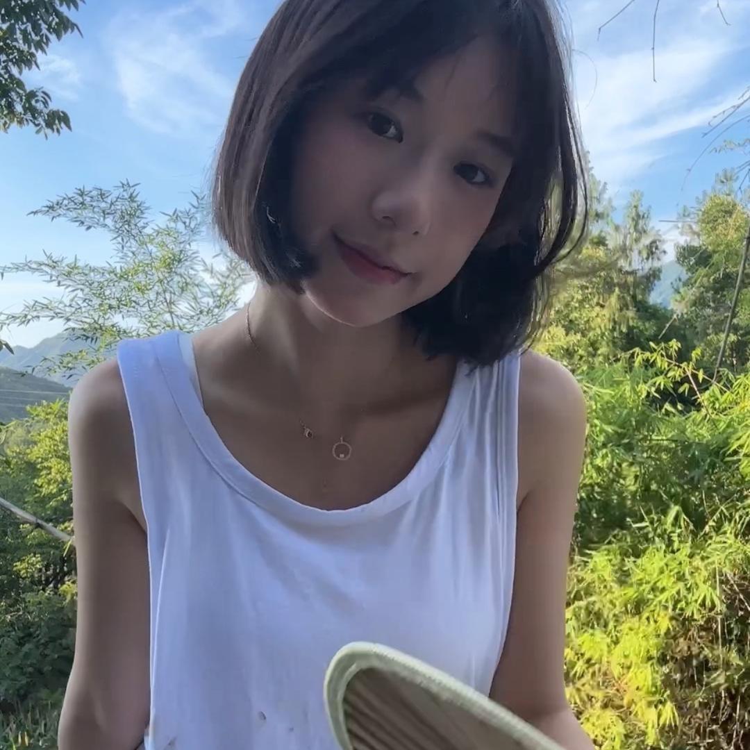 乐佩佩