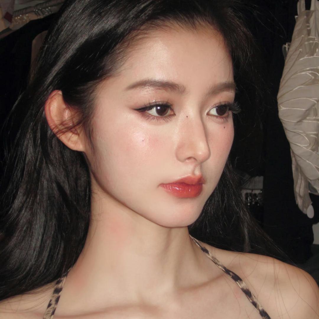 舒舒 .