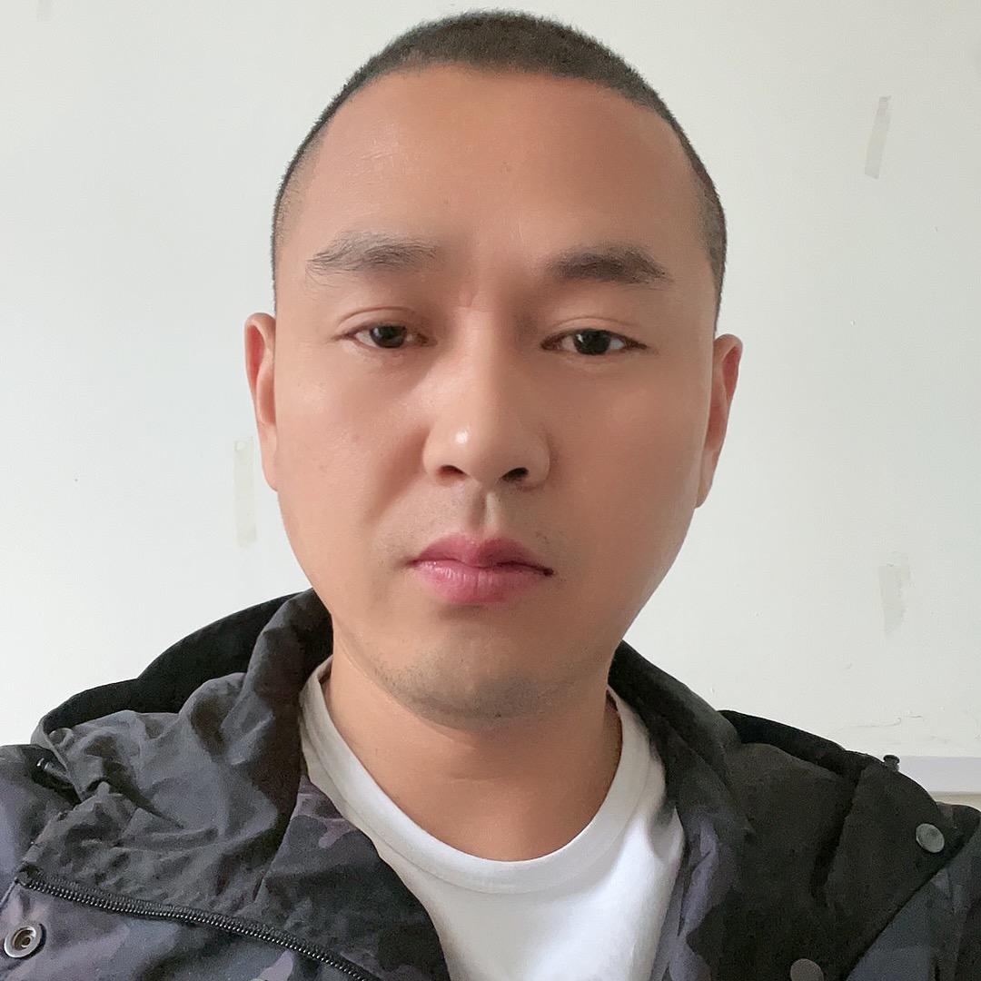 黄立行