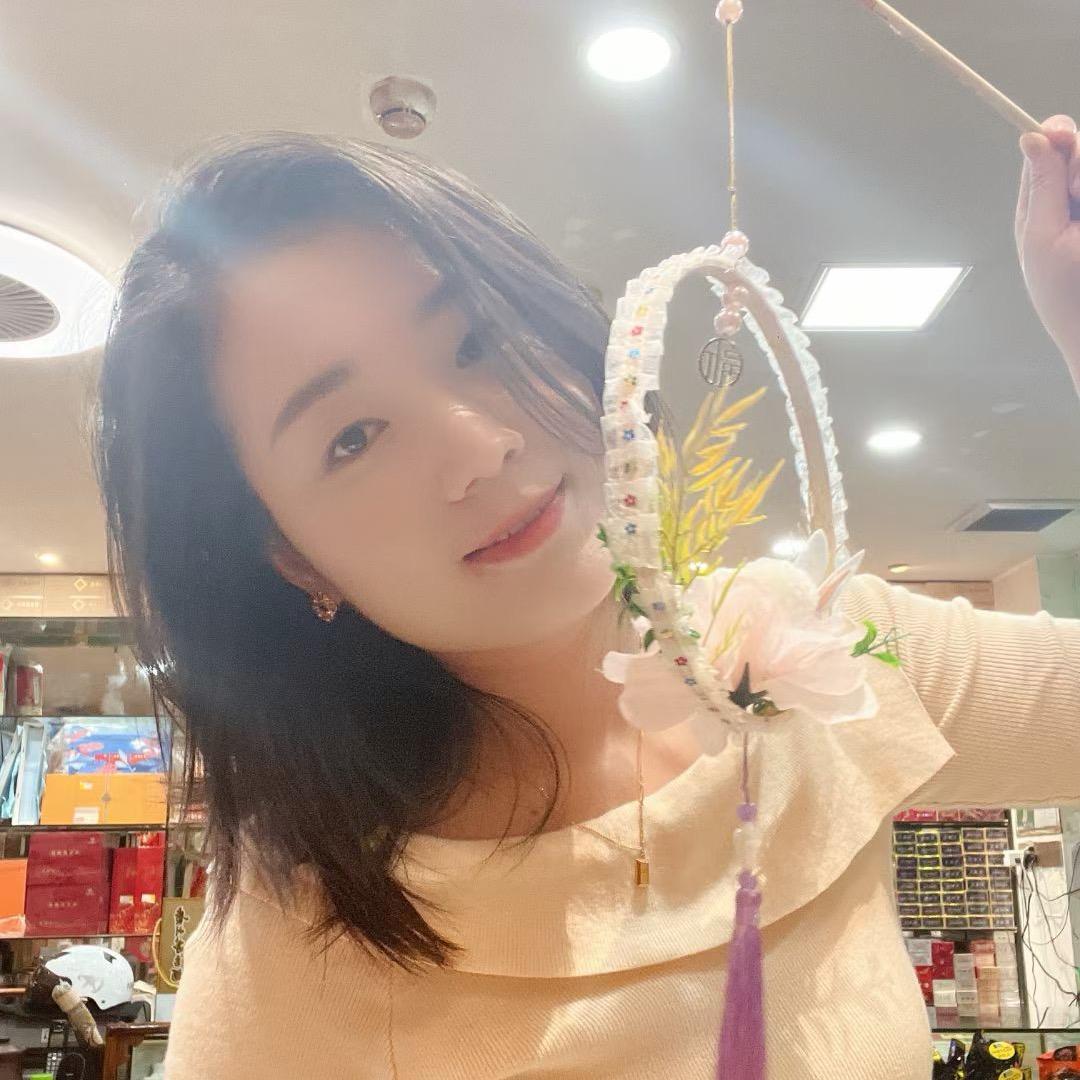 好想瘦的小妍妍