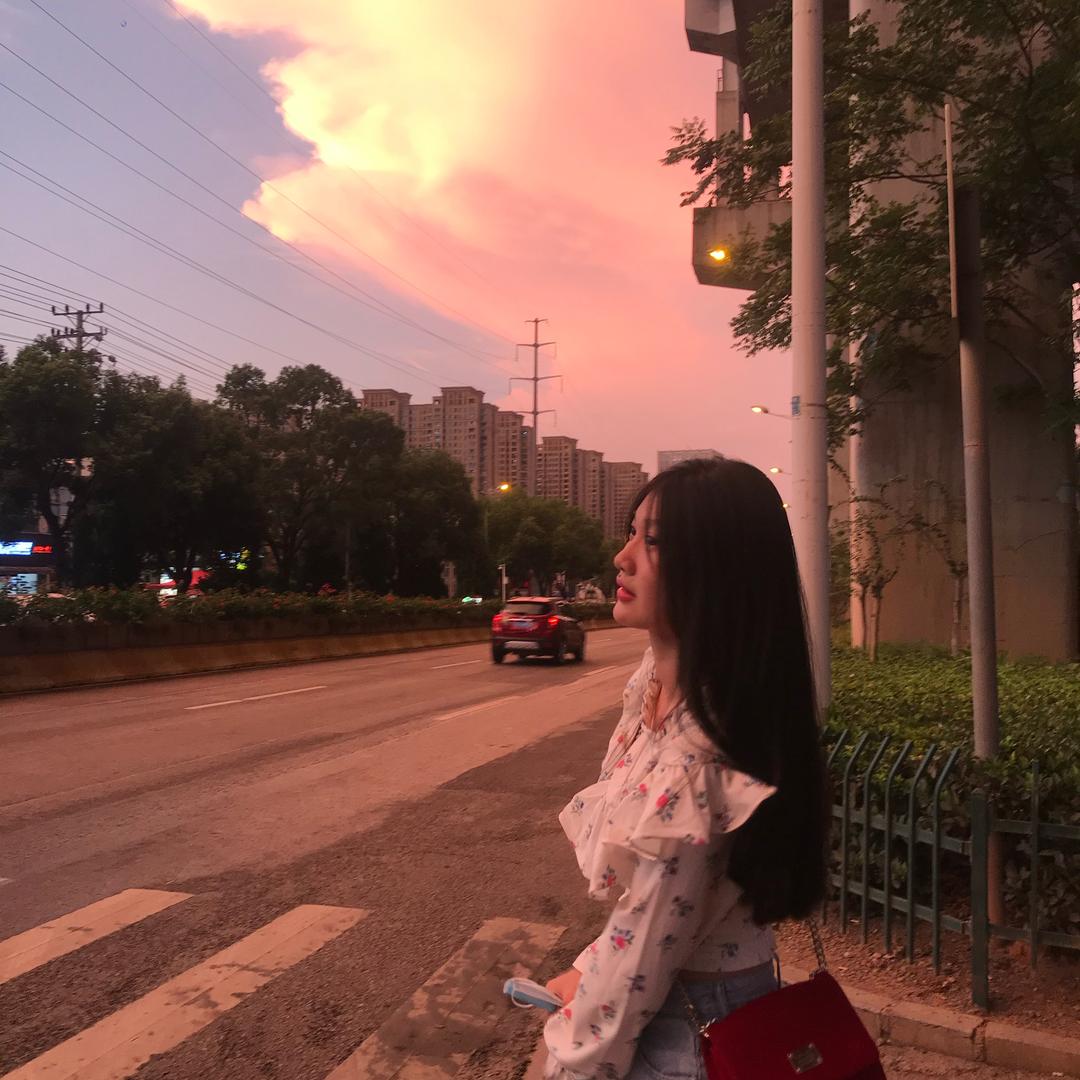 汐辰灬