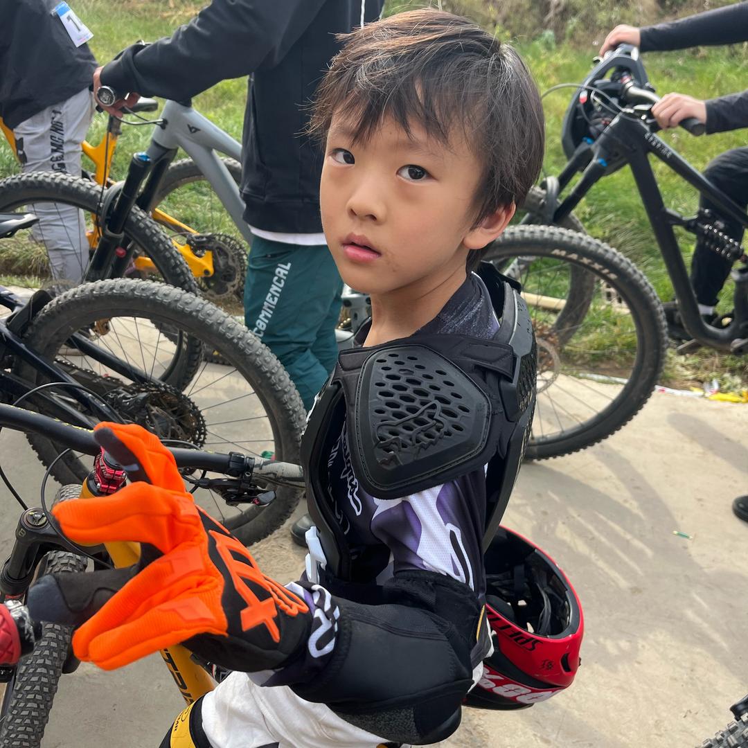 明朗小朋友BMX🚴