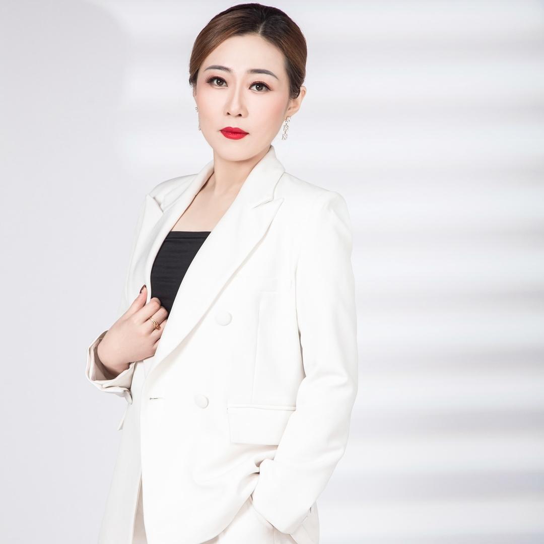 娜小妮子💋