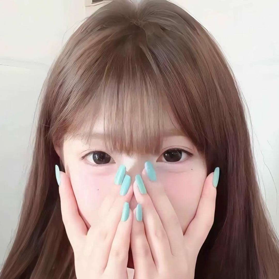 卖萌被肘击