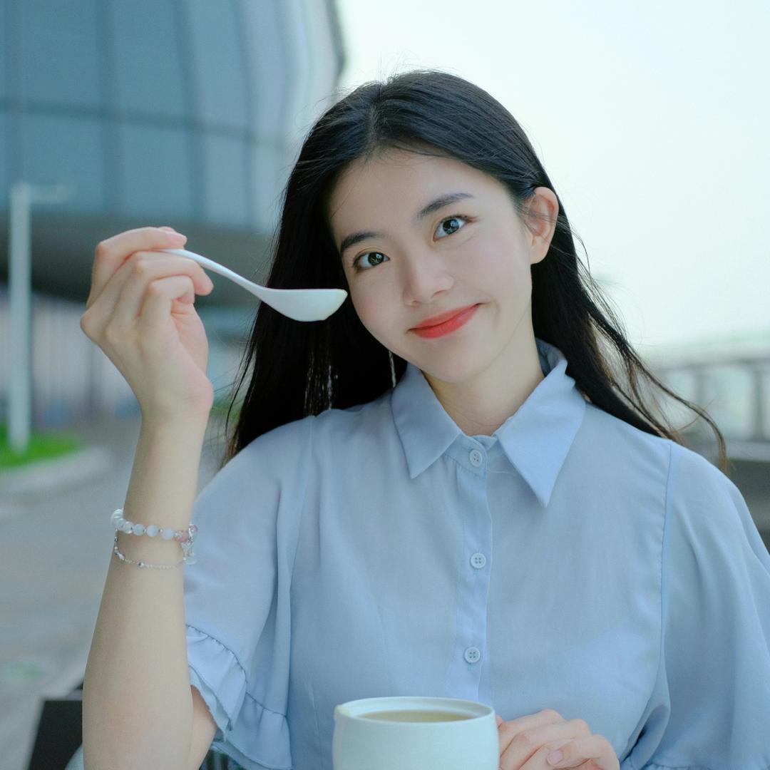 中海地产吴佩玉