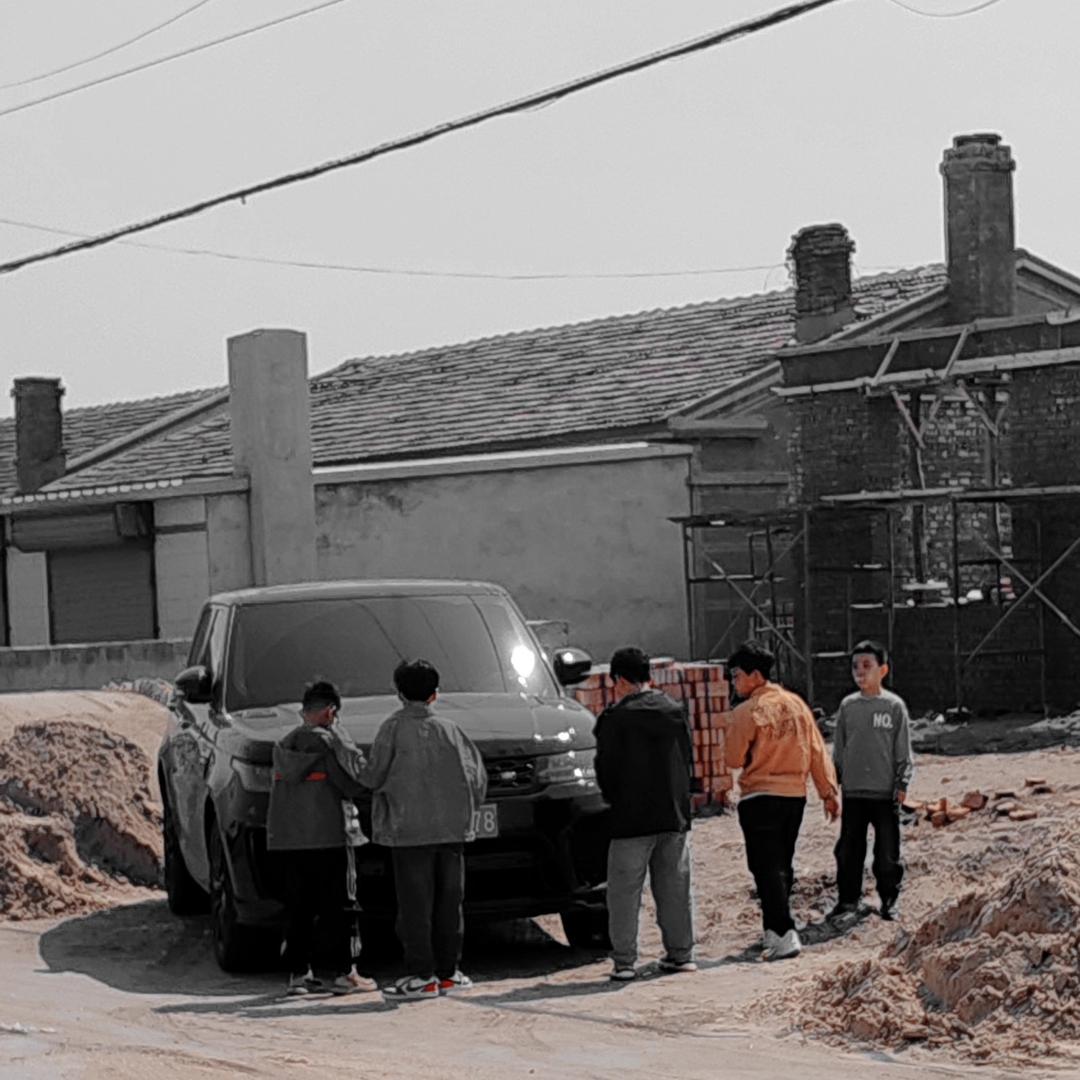 通辽市李想租车婚车 宾利