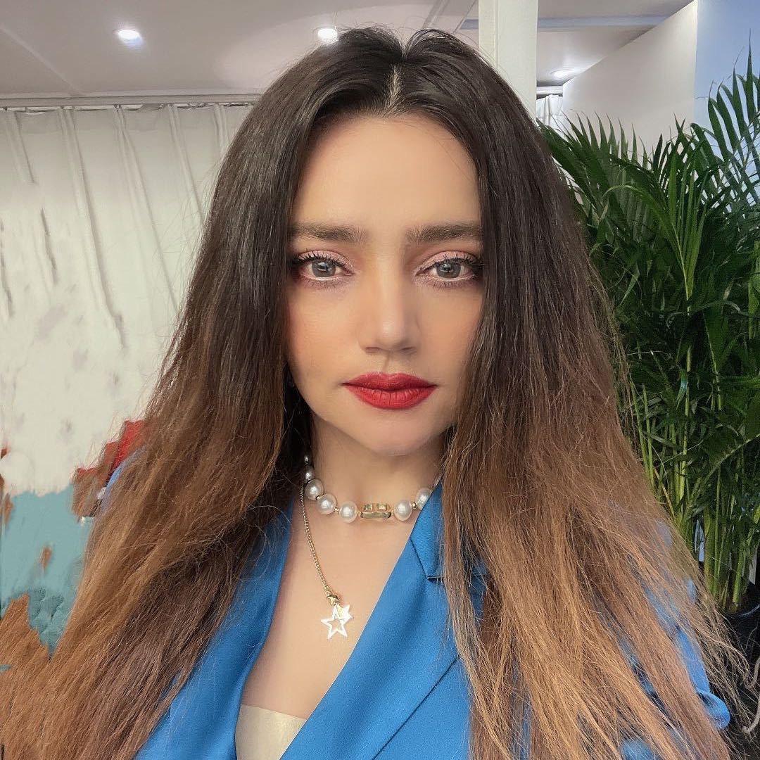 MODA HINIM彩妆服装专柜