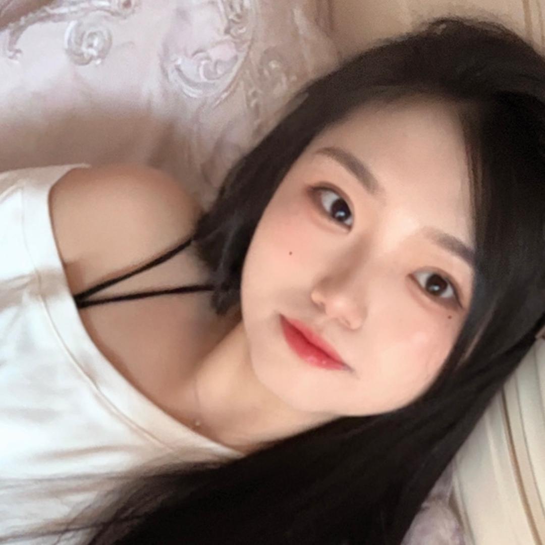 张张✨ .
