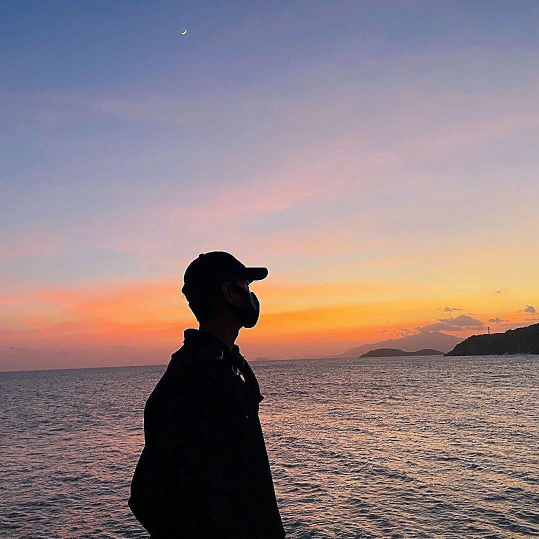 无情且幽默的老胡丶