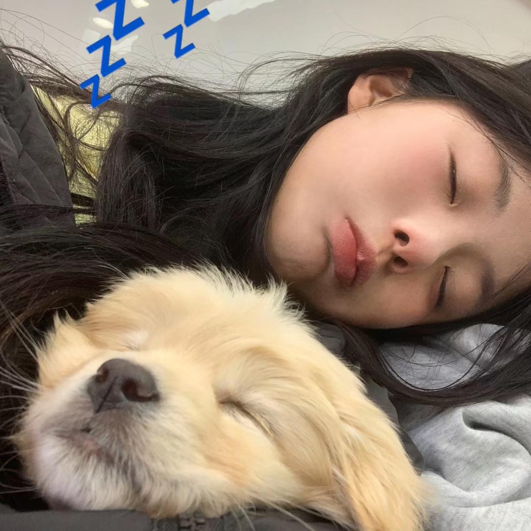 纯情女出生