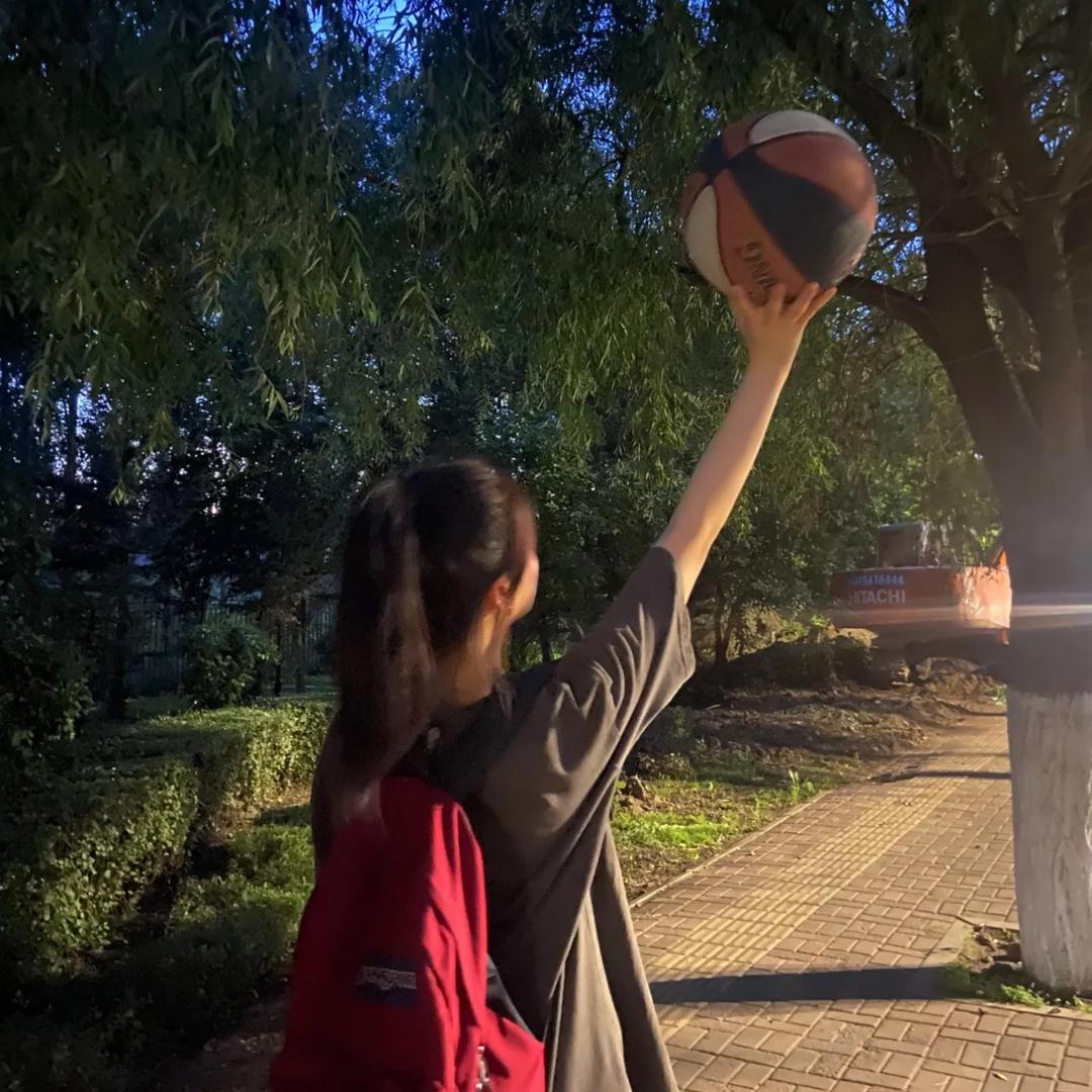 杏离汀。