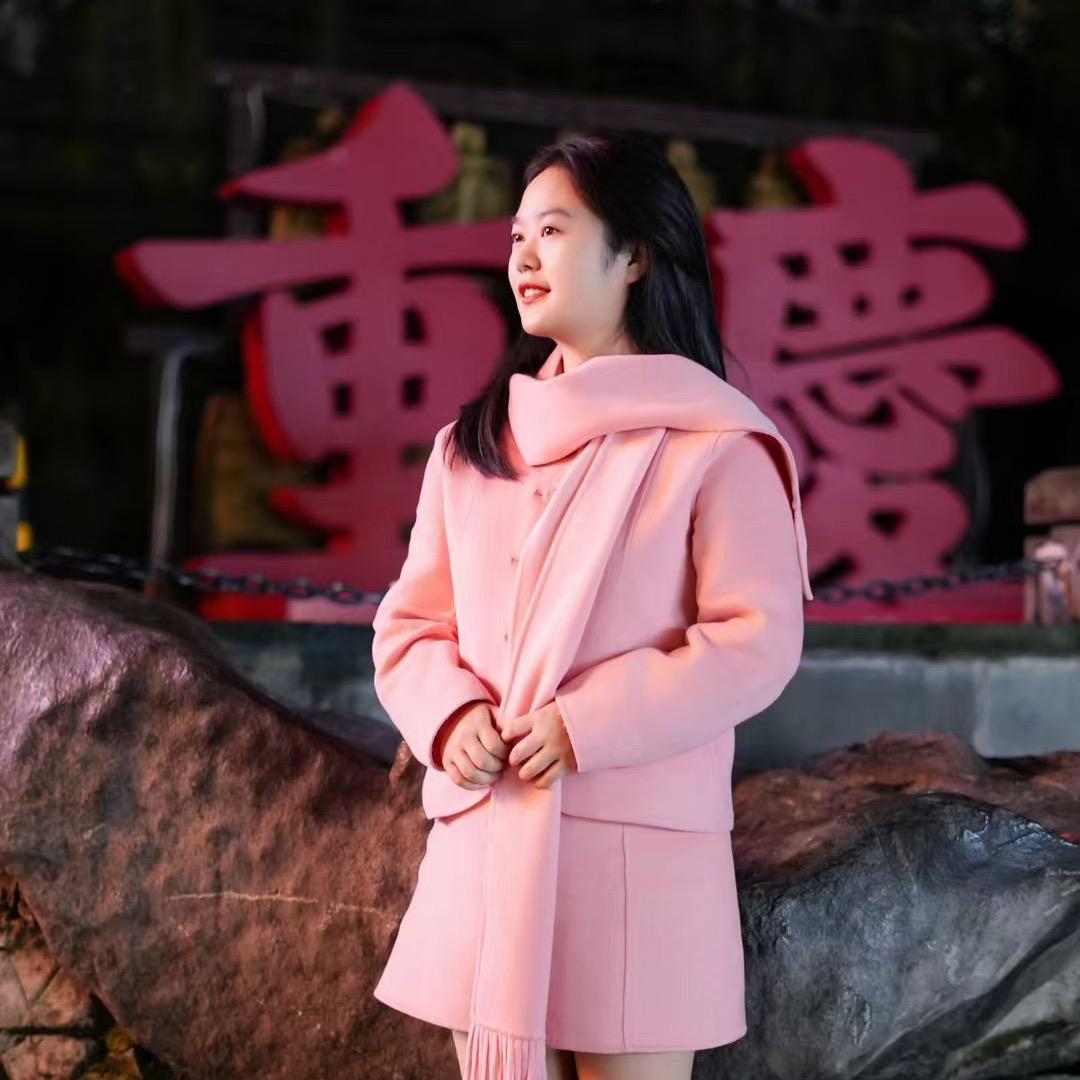 娅.