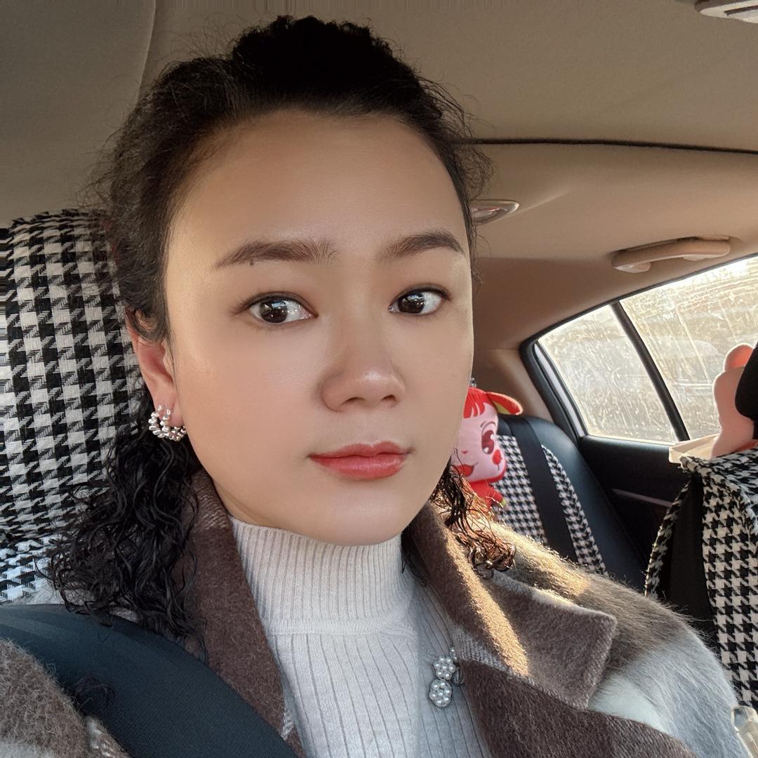 启呈璐璐