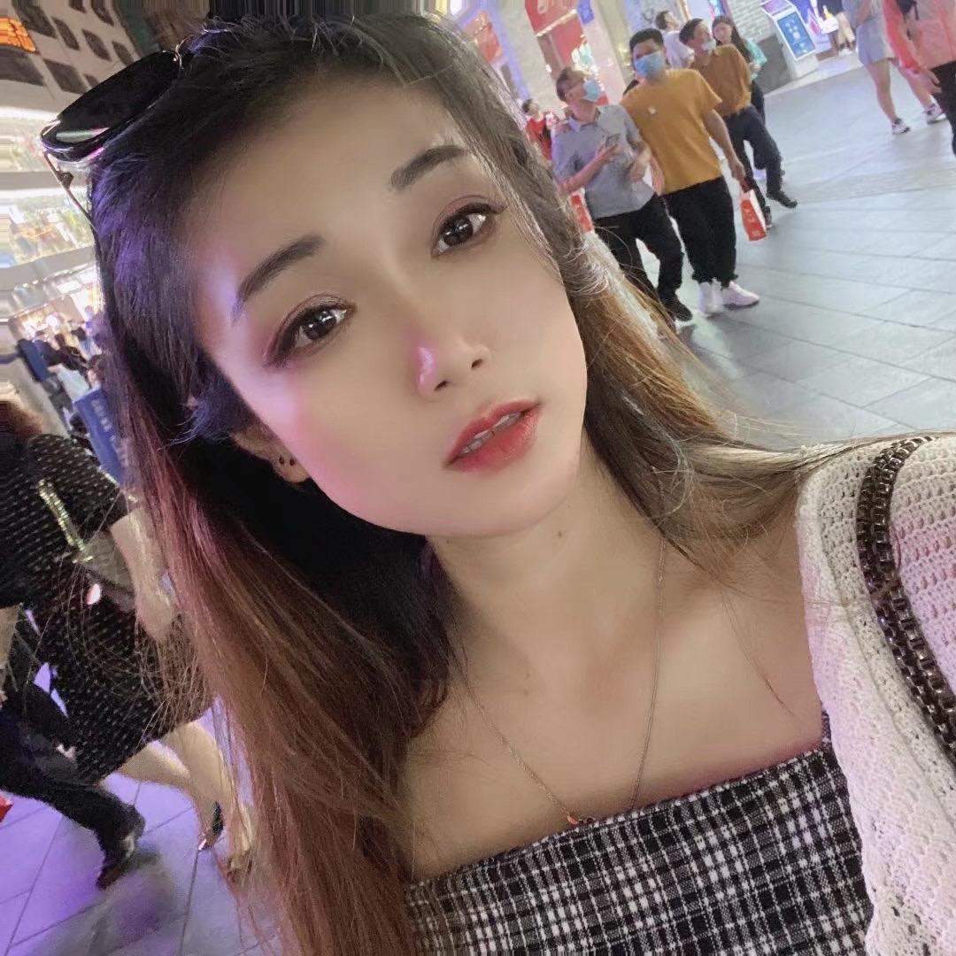小娇妻。