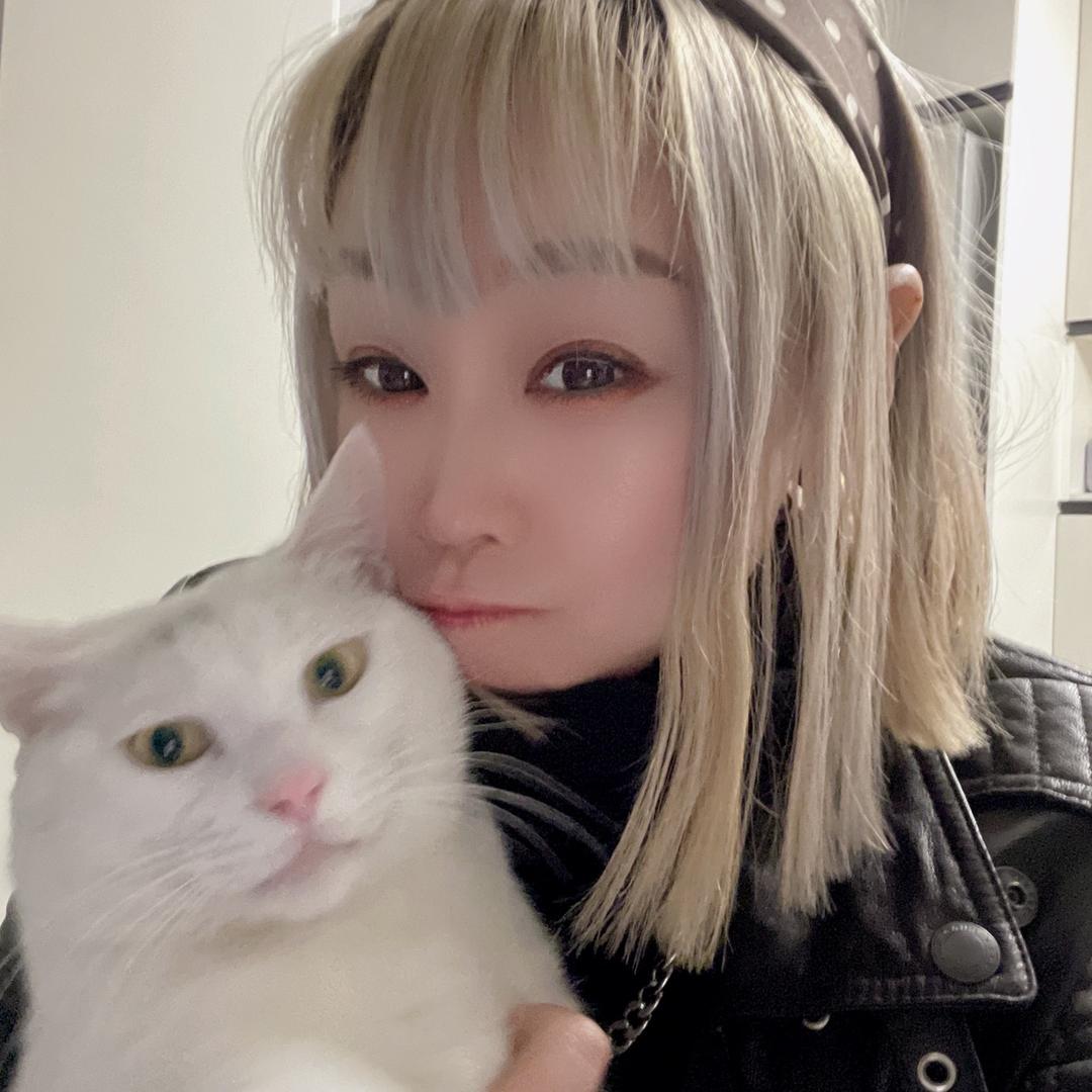 奕奕