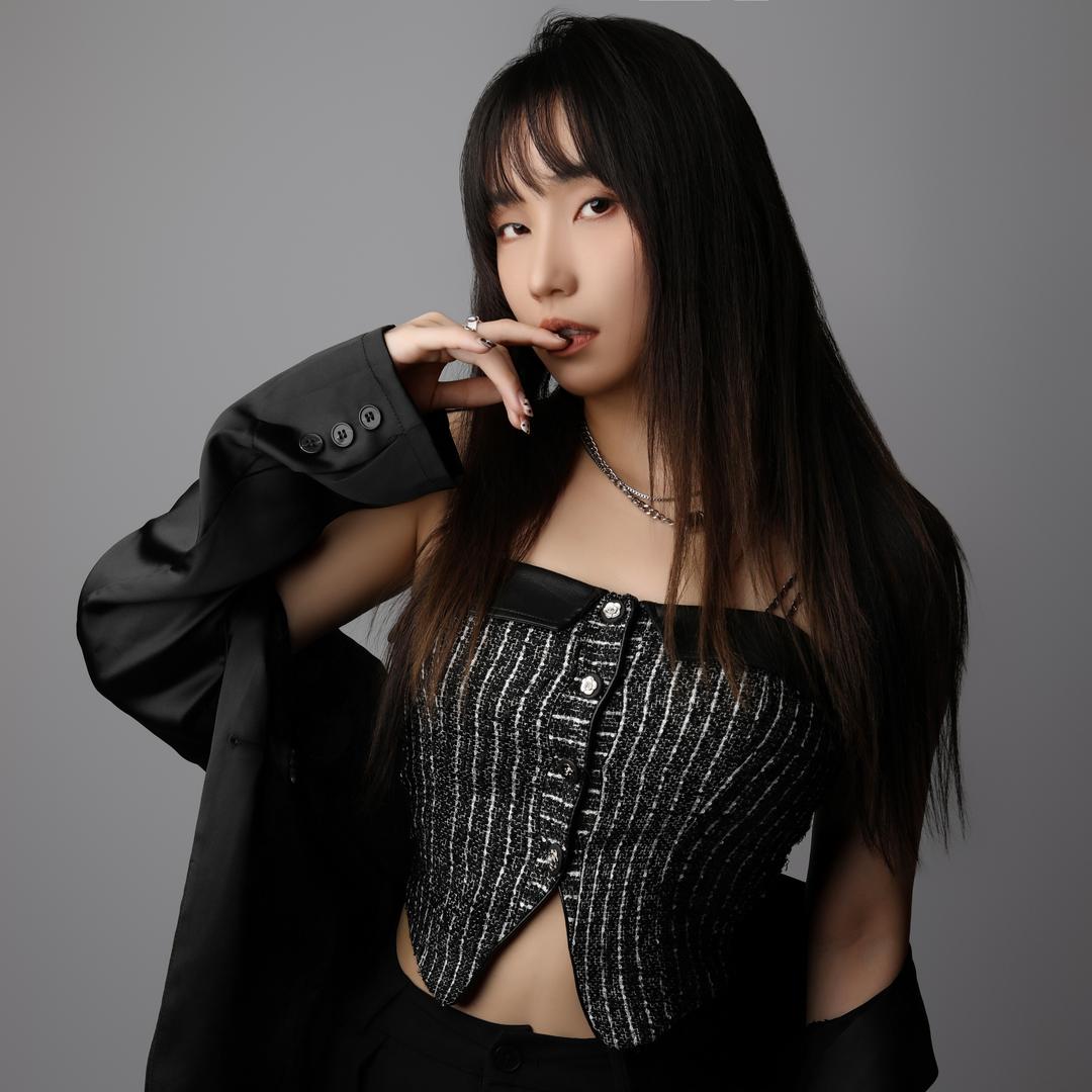 温州新丝路模特老师—丹丹