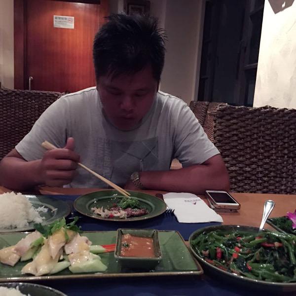 吃貨 推薦官🍷