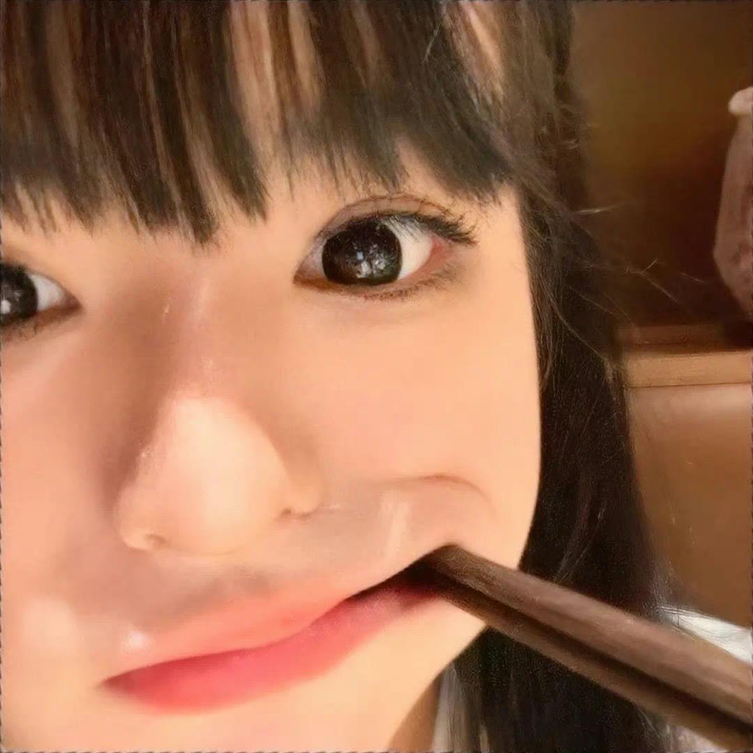 我妈妈说名字太长会有傻子跟着念