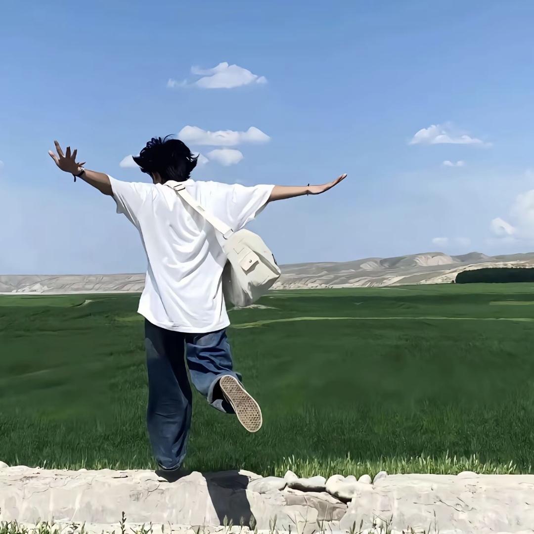 北风吹倒的芦苇