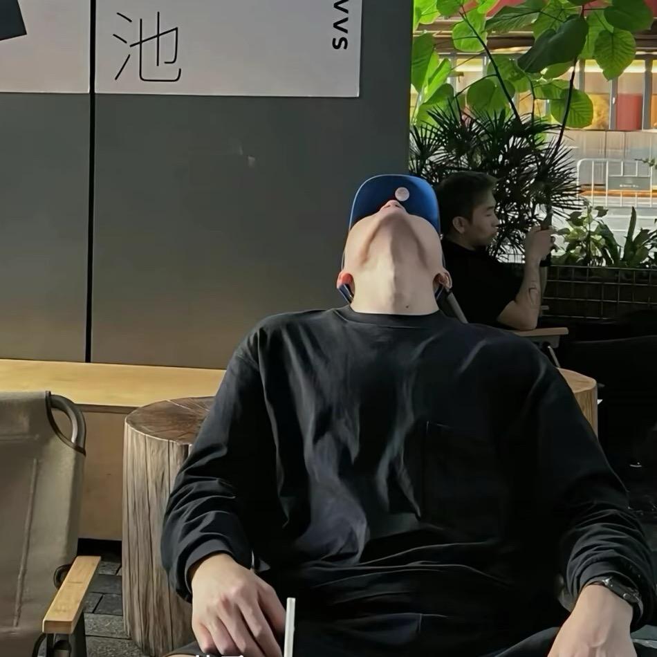 占着茅坑不拉屎