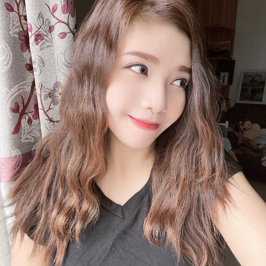 🤪请叫我靓女