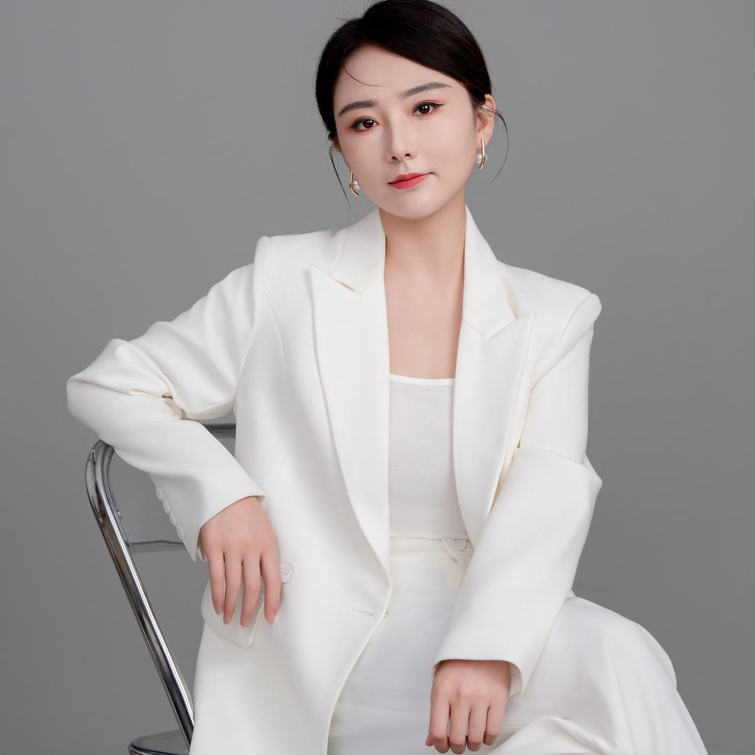 美业玲子