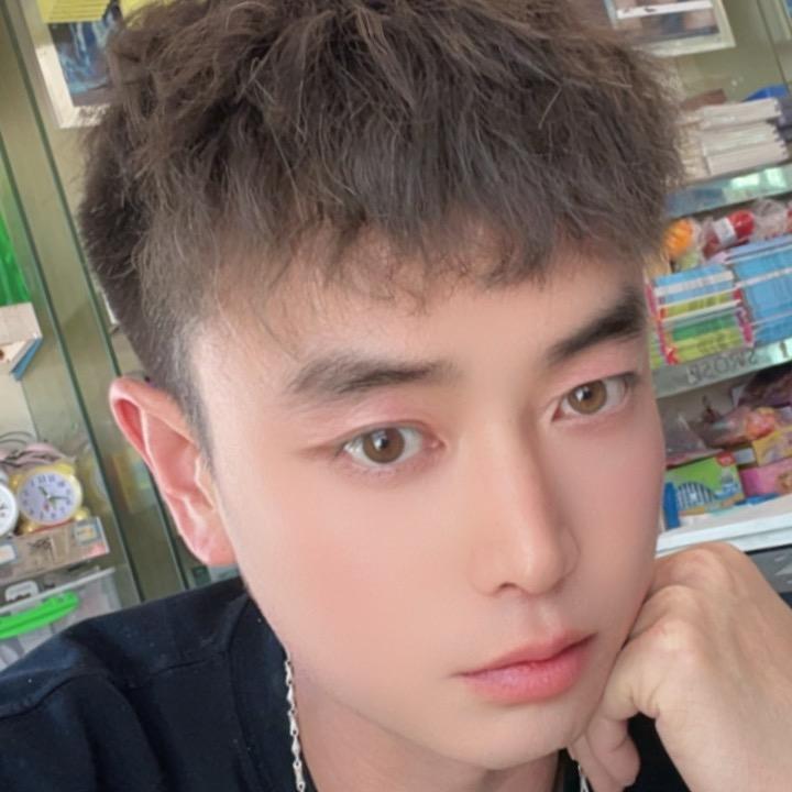 洛一尘