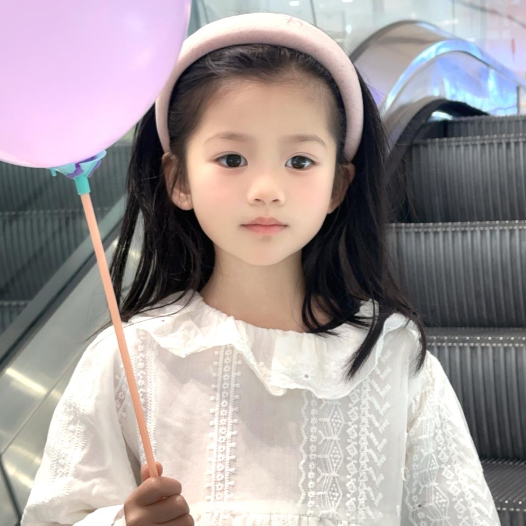 伊沐小朋友👧