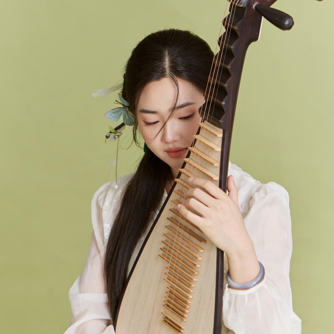 阿沁的琵琶世界