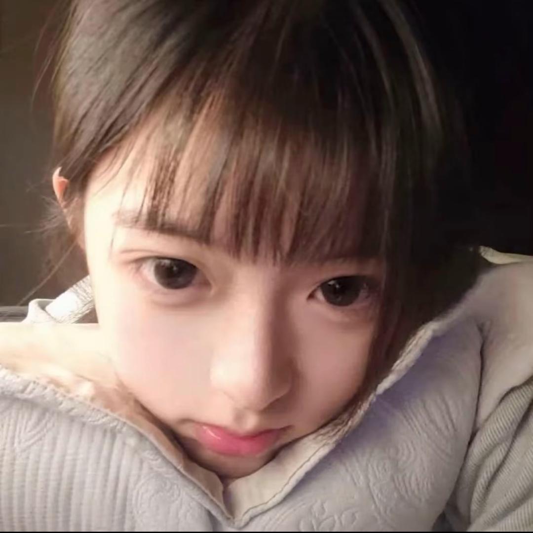 小魚．
