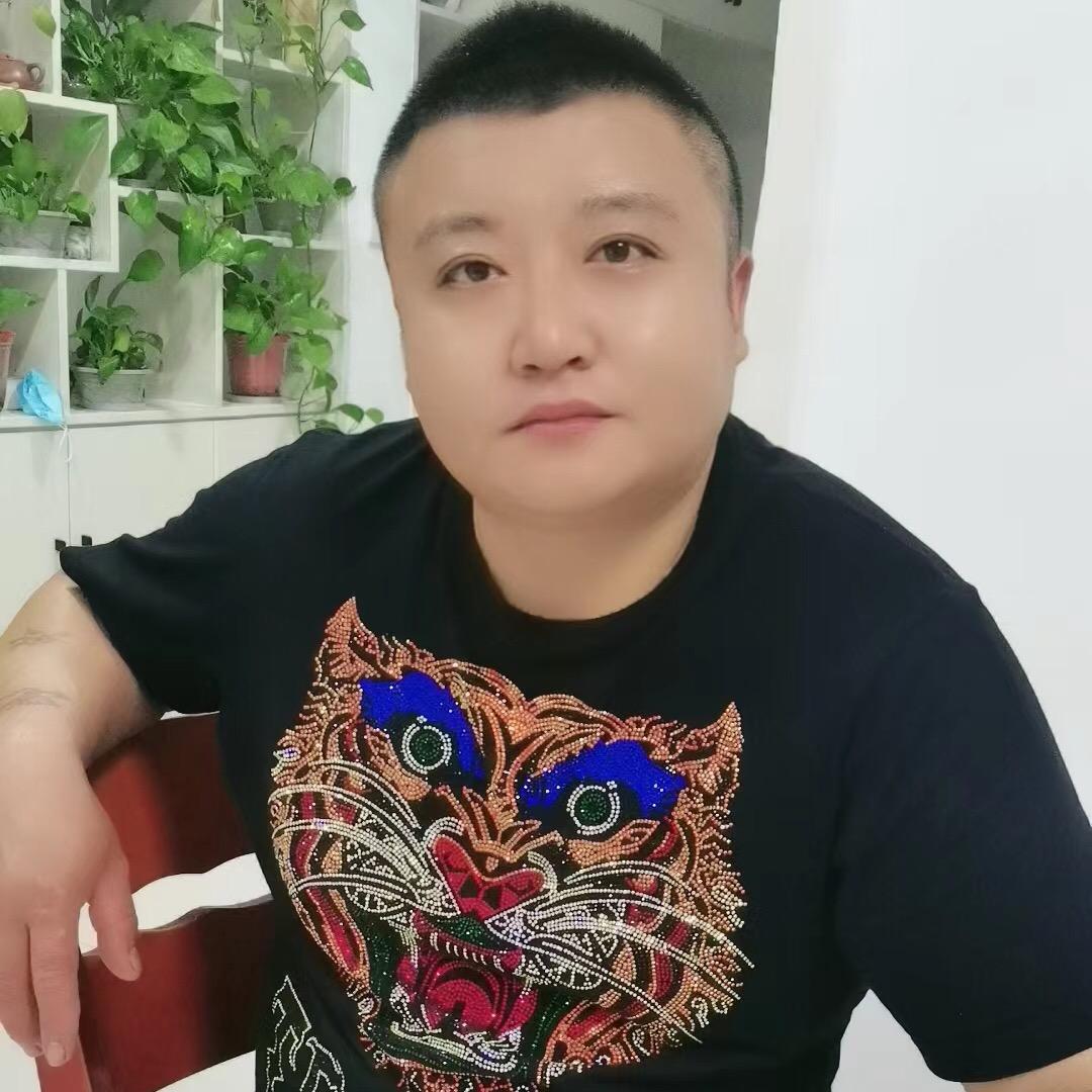 东北哥～恩师80男团刘小妖