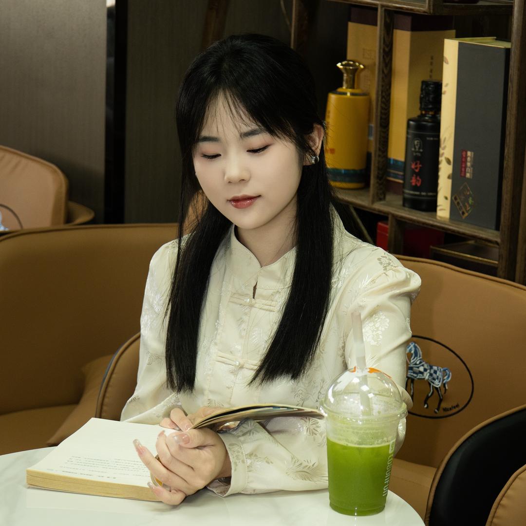 酱多彩李呀李