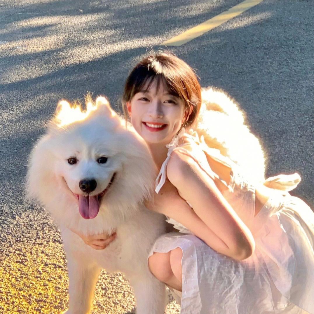 亿个钢镚的头像