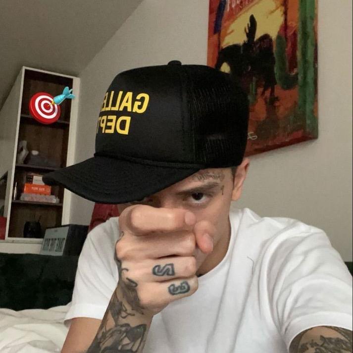 不能再摆烂l🕸️