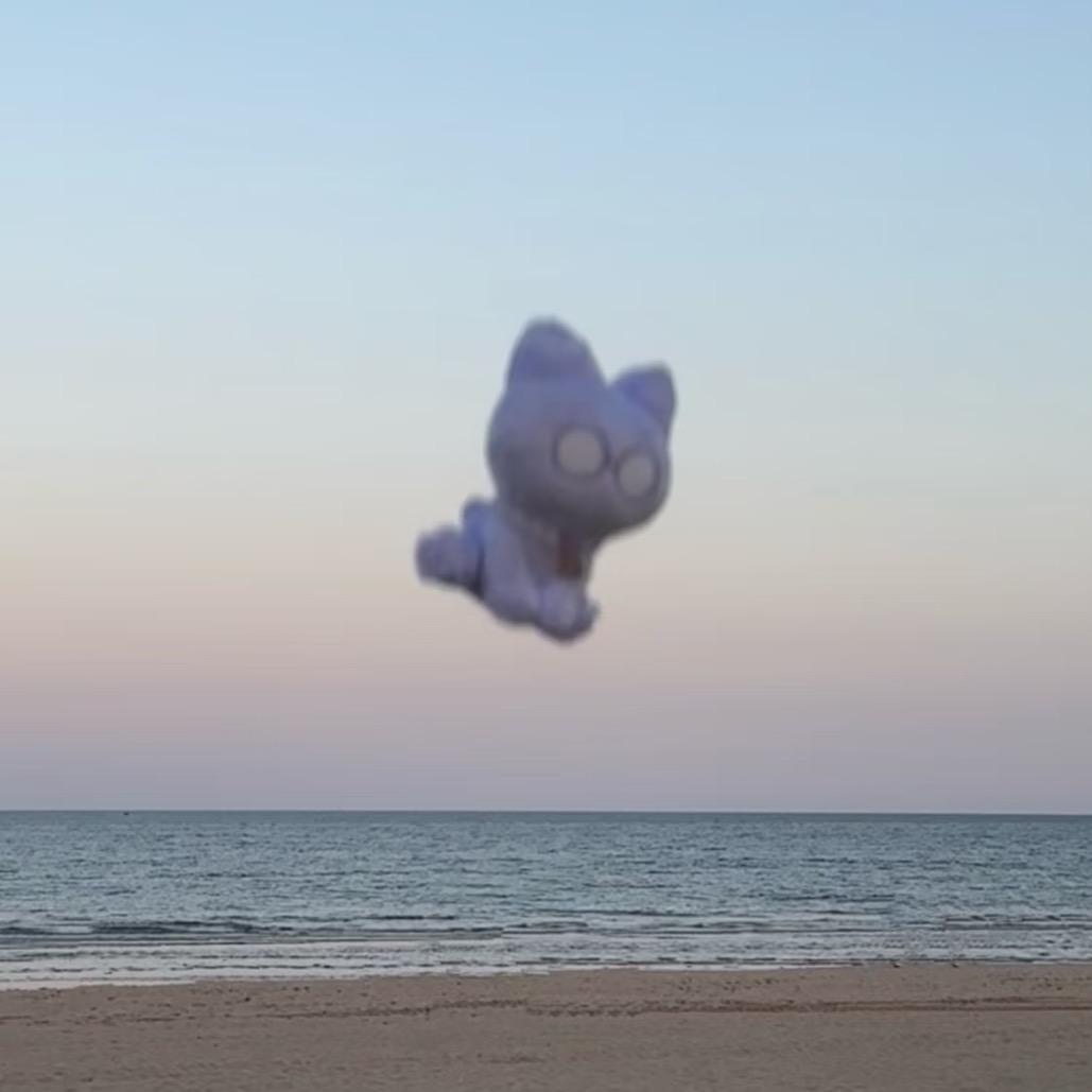 Yvette  ≽^⎚˕⎚^≼💜